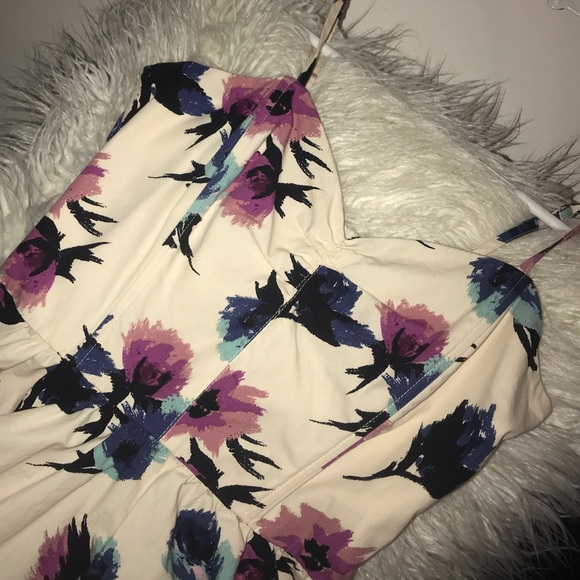 🌸FOREVER 21 DRESS🌸 - Picture 4 of 5
